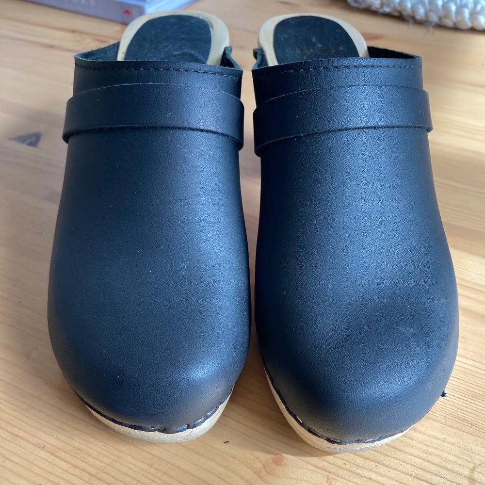 Sven Black Plain Clogs with Strap-High Heel EU 38